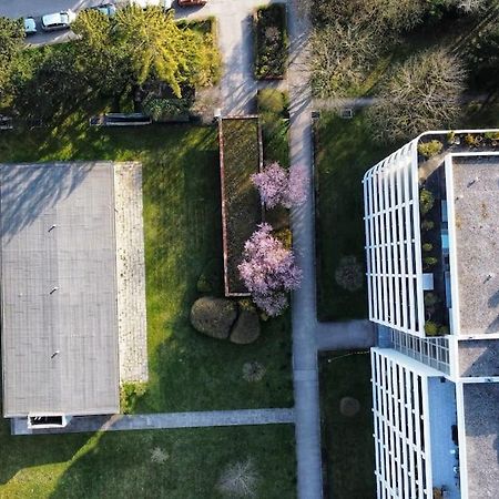 Apartment Mit Balkon Und Privatparkplatz Augsburg Eksteriør billede